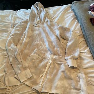 Oldnavy shorts/hoodie set